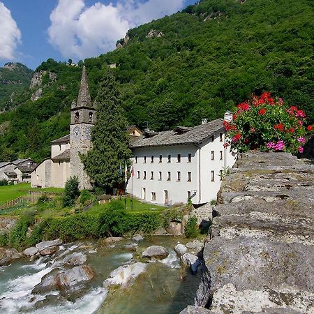 Ostello Ou Crierel Lillianes Exteriér fotografie